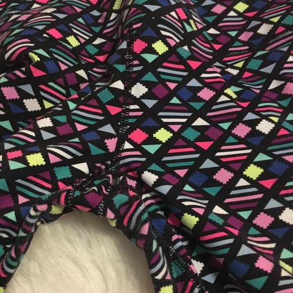 PINK VS knockout Capri leggings - Picture 5 of 6